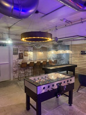 Games room - luxury flat city centre- (Leicester)