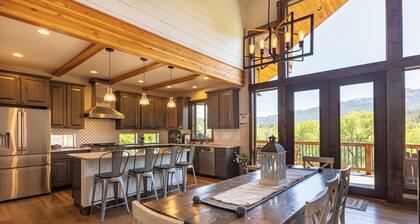 Overlook San Juan River. Close to Wolf Creek, Fishing, Hiking.