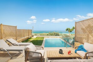 Suite with Private Pool | In-room safe, desk, laptop workspace, blackout curtains - Diamond Star Hotel (Kissamos)