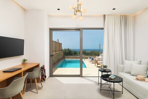Junior Suite with Private Pool | In-room safe, desk, laptop workspace, blackout drapes - Diamond Star Hotel (Kissamos)