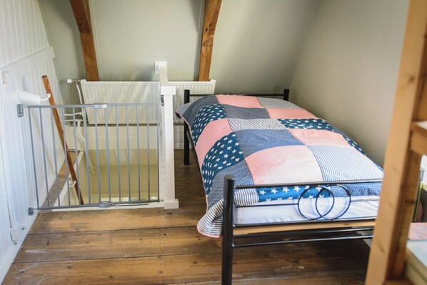 8 chambres, lit parapluie, Wi-Fi gratuit, draps fournis