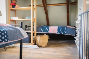 8 chambres, lit parapluie, Wi-Fi gratuit, draps fournis