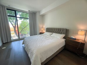 3 bedrooms, desk, free WiFi, bed sheets