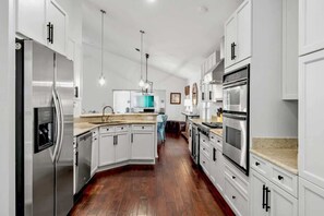 Fridge, microwave, oven, stovetop - Private Oasis-Heated Spa Pool-Golf Cart Deals (Destin)