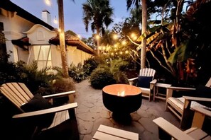 Terrace/patio - Private Oasis-Heated Spa Pool-Golf Cart Deals (Destin)