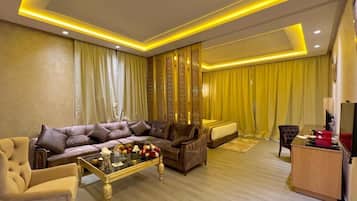 Executive Studio | Minibar, soundproofing, free WiFi, bed sheets