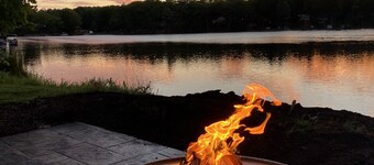 Luxurious Muskegon River Getaway