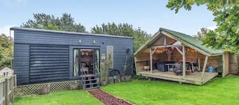 Oak Tree Lodge