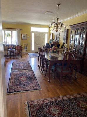 Dining - Paradise Awaits You! Cozy, Quiet, Clean, Expansive Beach Style Nado Home (Coronado)