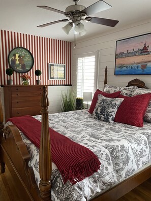 4 bedrooms, desk, free WiFi, bed sheets - Paradise Awaits You! Cozy, Quiet, Clean, Expansive Beach Style Nado Home (Coronado)