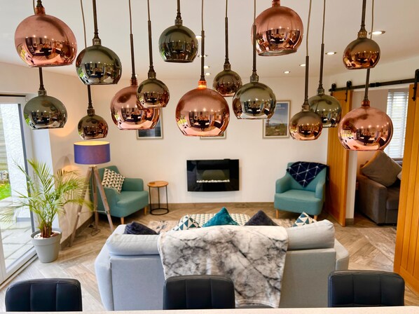 Televisión, chimenea