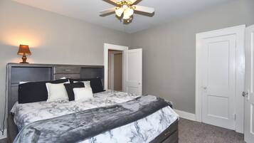 3 slaapkamers, een bureau, een strijkplank/strijkijzer, gratis wifi