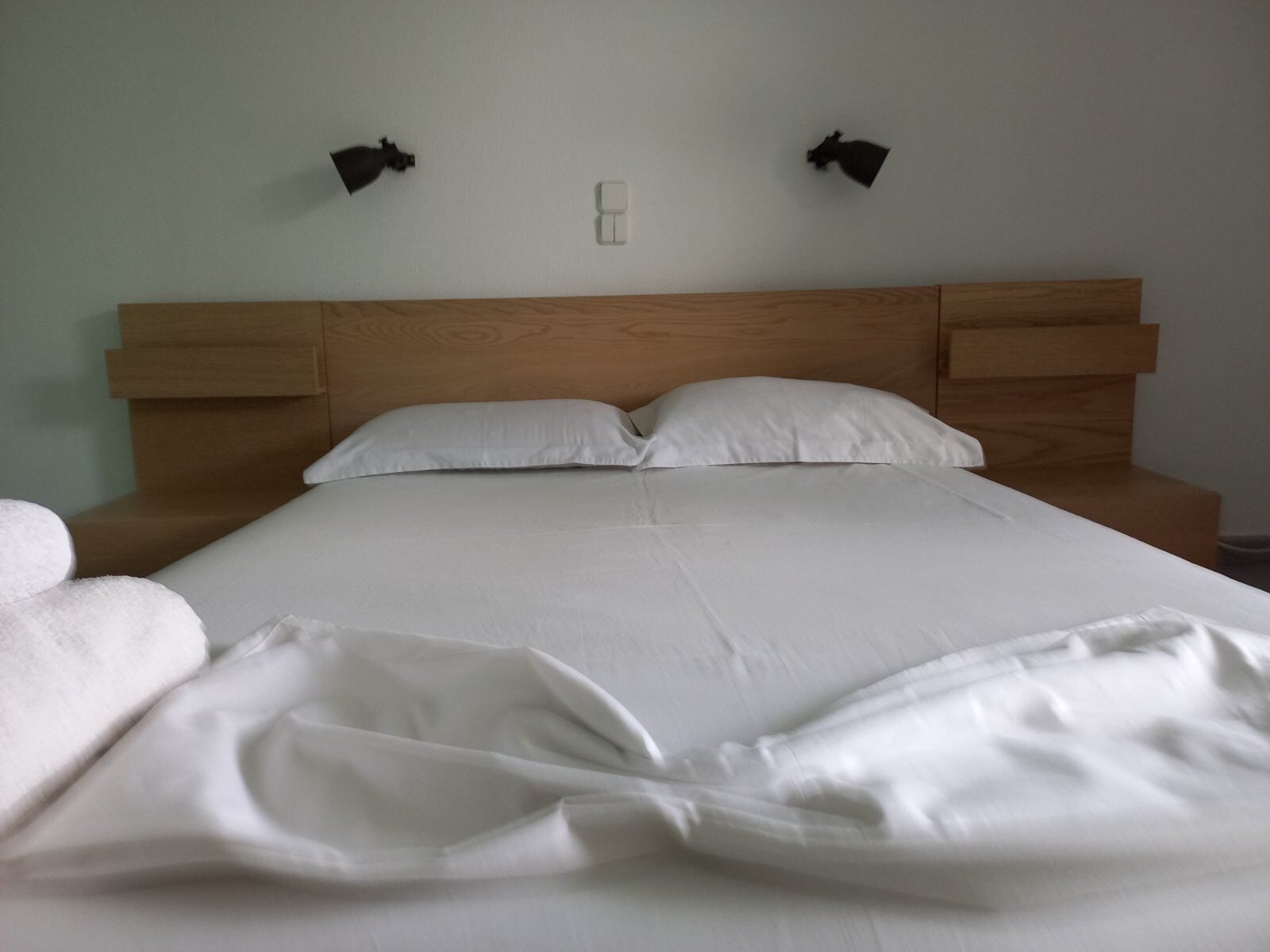 2 chambres, fer et planche à repasser, Wi-Fi, draps fournis