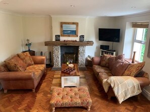 Smart-TV, peis, videospill og DVD-spiller