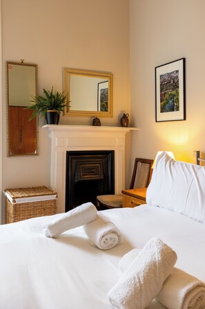 1 bedroom, iron/ironing board, Internet, bed sheets