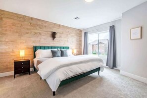 3 bedrooms, desk, iron/ironing board, WiFi