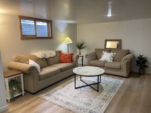 Smart TV, fireplace, offices