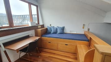 2 habitaciones, escritorio, wifi gratis y ropa de cama