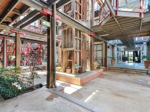 Property grounds - Heritage Woolstore Apartment | Teneriffe, Brisbane (Teneriffe)