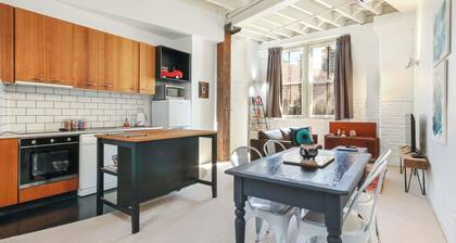 Heritage Woolstore Apartment | Teneriffe, Brisbane