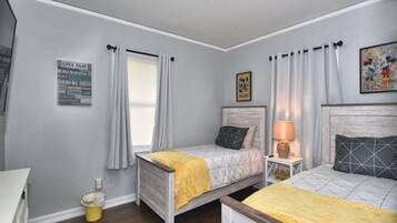 2 Schlafzimmer, Bügeleisen/Bügelbrett, kostenloses WLAN, Bettwäsche