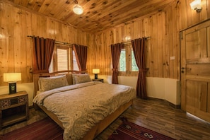 Luxury Double or Twin Room | Hypo-allergenic bedding, free WiFi, bed sheets