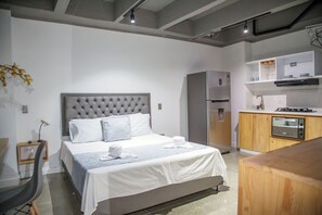 Ropa de cama hipoalergénica, mobiliario individual, escritorio