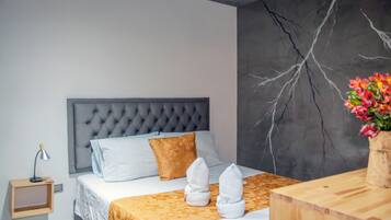 Roupas de cama antialérgicas, individualmente mobiliados, escrivaninha