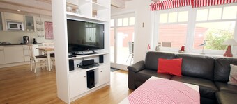 5-star vacation home with approx. 98 sqm living space on the ground and upper floor