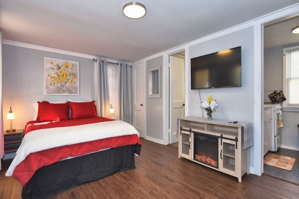 1 soverom, strykejern/-brett, wi-fi (inkludert) og sengetøy