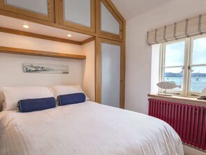 4 chambres, fer et planche à repasser, Wi-Fi gratuit, draps fournis