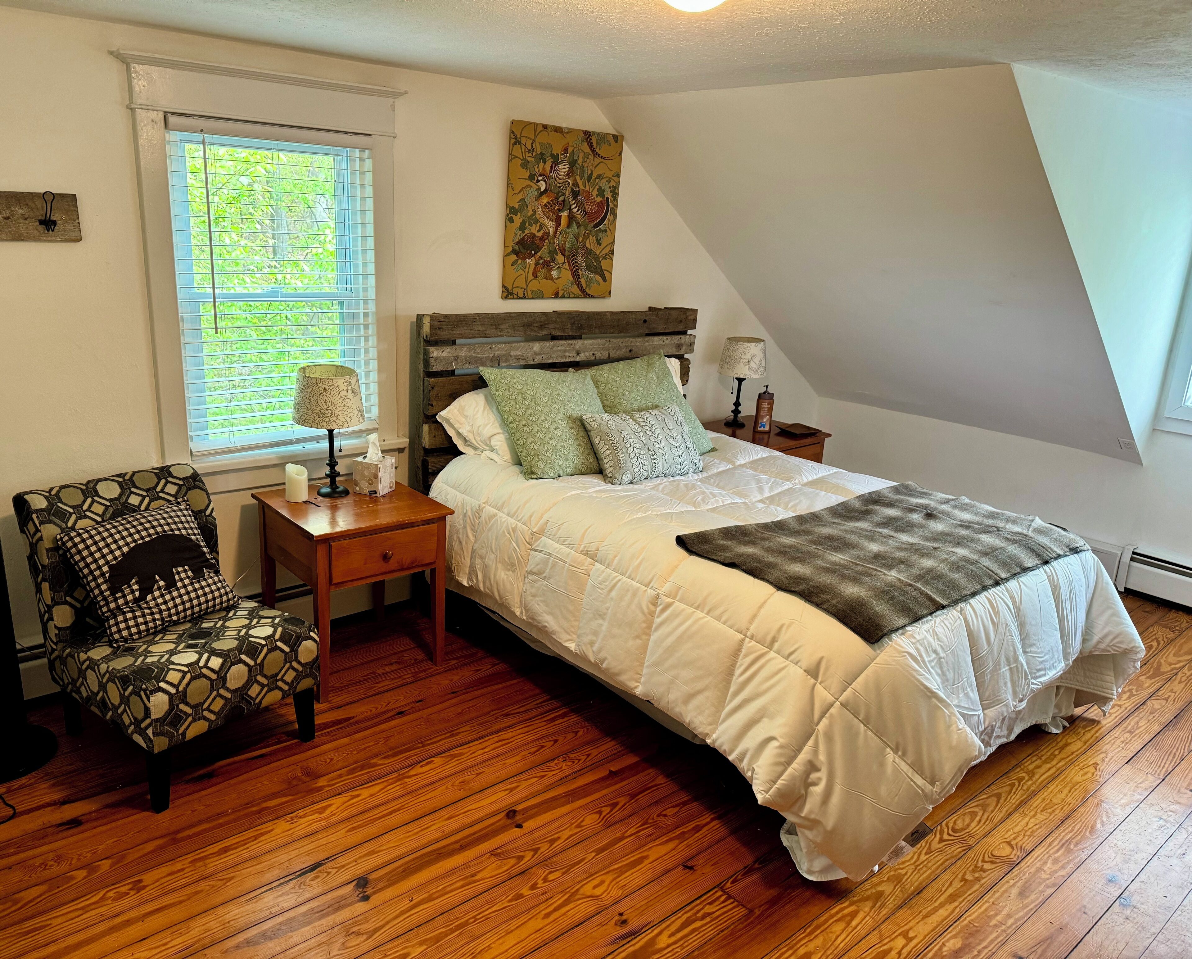 3 chambres, bureau, fer et planche à repasser, accès au Wi-Fi (inclus)