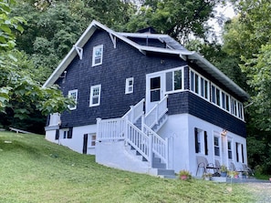 Exterior - Beautiful historic 1916 Farmhouse and Country Home in the Blue Ridge Mountains  (Markham)