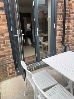 Appartement Supérieur, salle de bains privée, vue cour intérieure | Extérieur