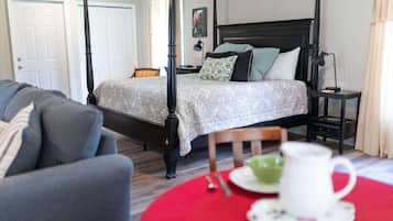 1 Schlafzimmer, Betten mit Memory-Foam-Matratzen, Bügeleisen/Bügelbrett