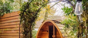 43 m2 luxury apartment with double jacuzzi and private Finnish sauna, in villa