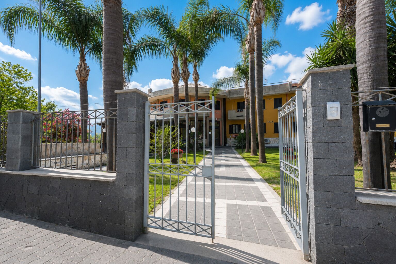 Ingresso della struttura