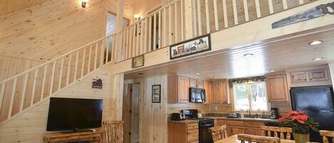 ثلاجة، ميكروويف، فرن، موقد طهي مسطح