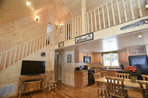 Stay on Kingdom Trails in a three bedroom cabin!