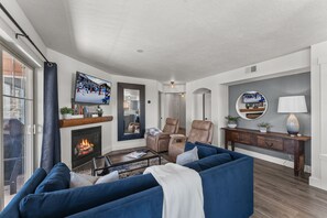 Smart TV, fireplace, ping pong, books