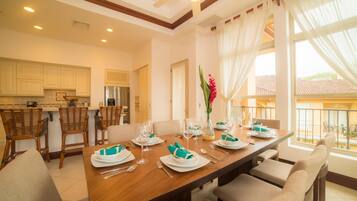 Apartment | 3 bedrooms, travel cot, Internet