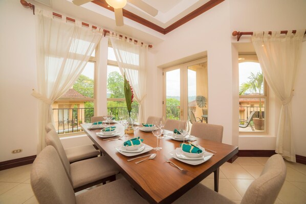 3 bedrooms, travel cot, Internet - Bella Vista 2B 3 Bedr 3 1 2 Bath Pool View (Jacó)