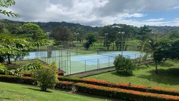 Apartment | 3 bedrooms, travel cot, Internet