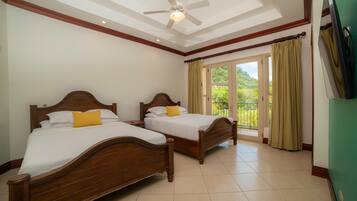 Apartment | 3 bedrooms, travel cot, Internet