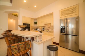 Huoneisto | 3 makuuhuonetta, vauvan matkasänky, internet