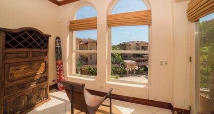 Bella Vista 2C - 3 bdr 3 1 2 Bath