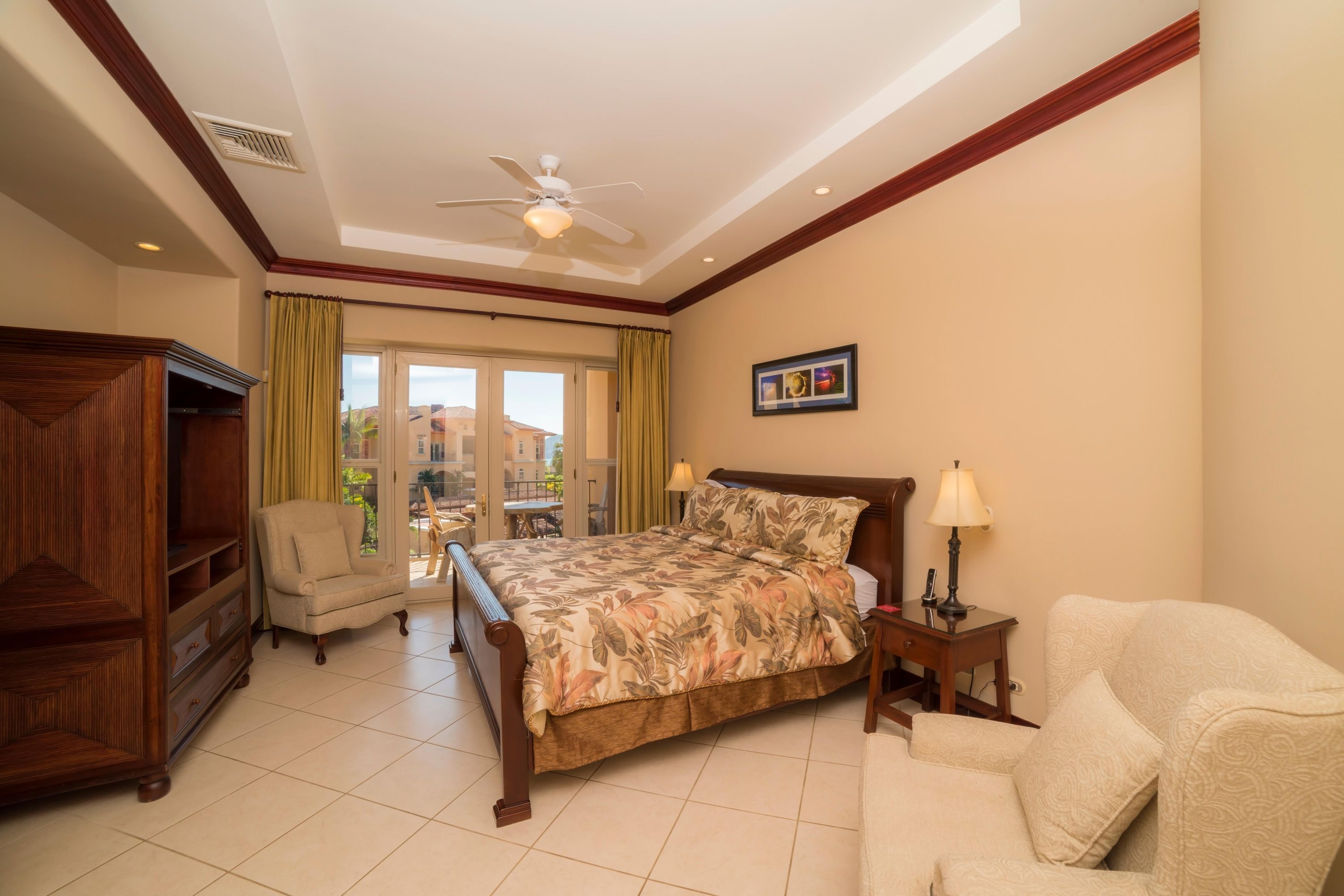 Căn hộ | 3 phòng ngủ, bàn ủi/dụng cụ ủi quần áo 