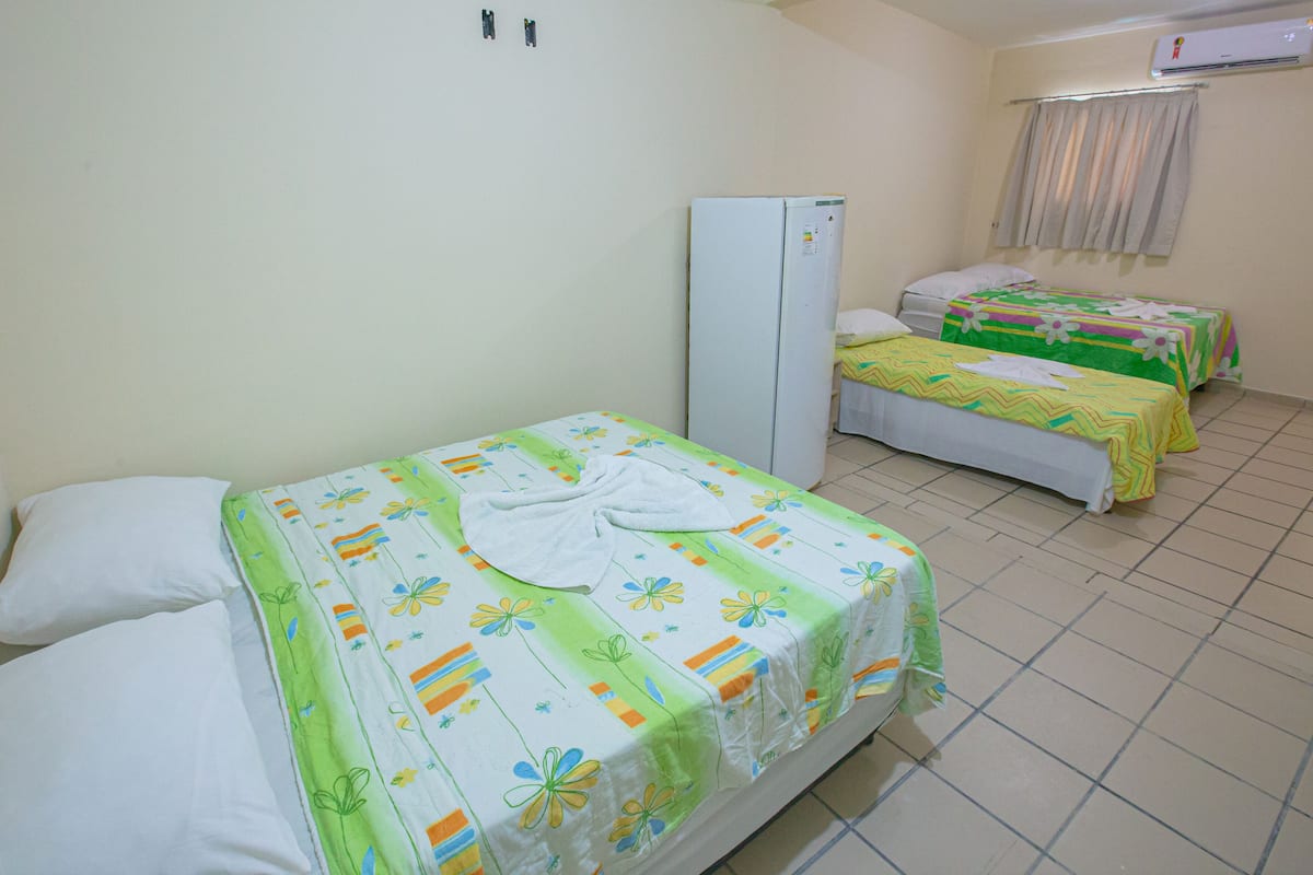 Family Room | Free WiFi, bed sheets