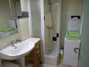 Een douche, een haardroger