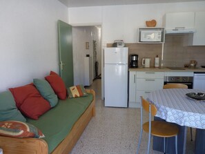 Interior - Sol-y-Days Hespérides, Family apartment 50m from the beach (Le Grau-du-Roi)